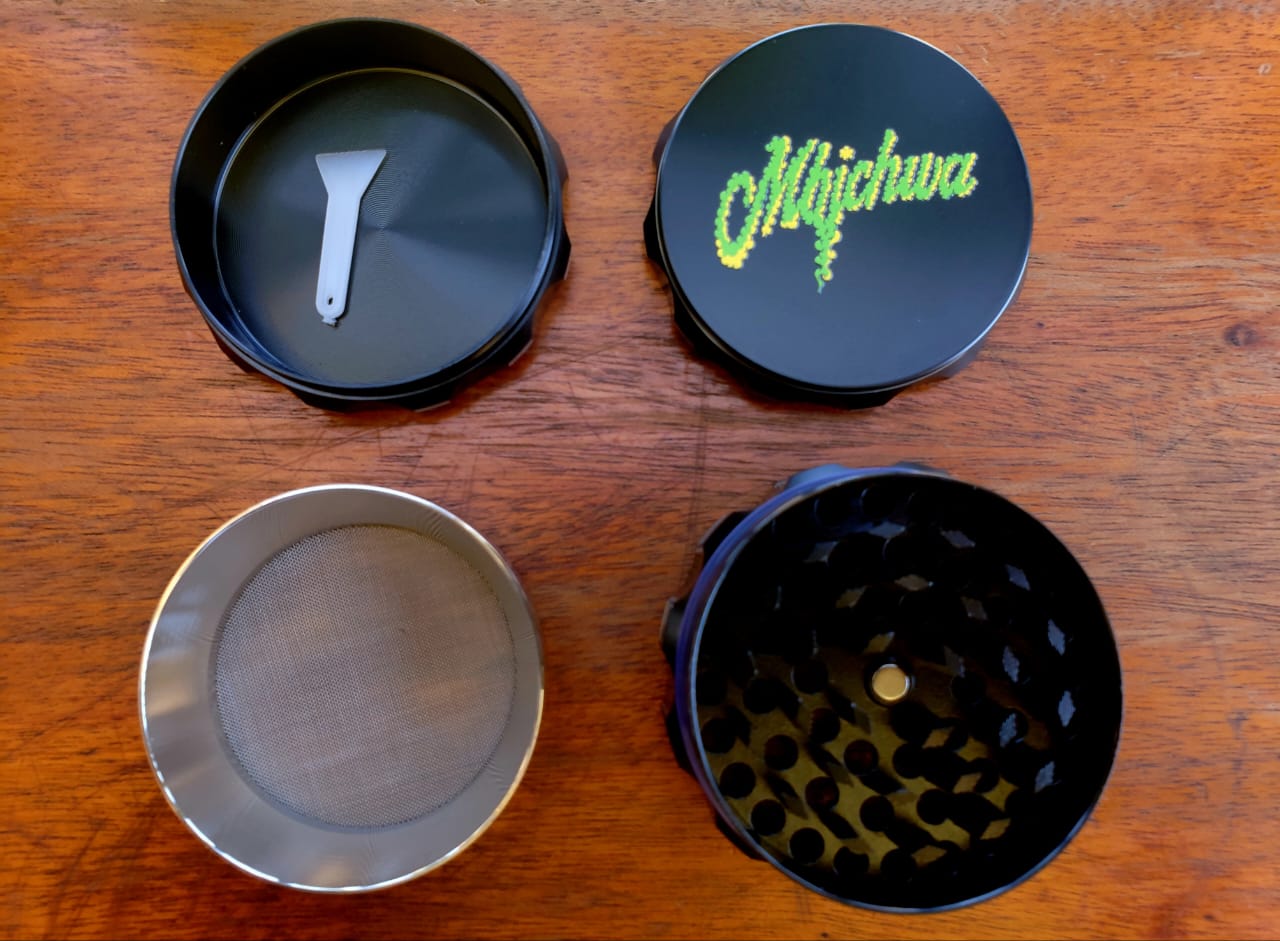 Mbichwa Metallic 4 part grinder